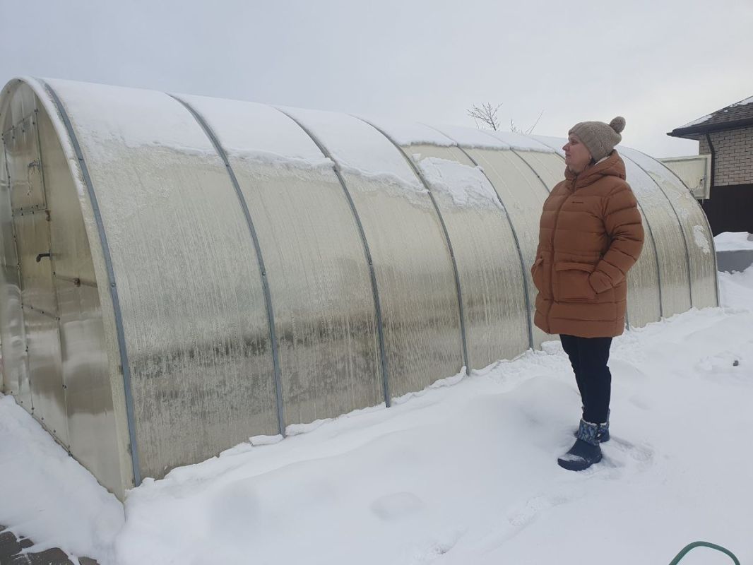 Из опыта садоводов: как снег влияет на теплицу и когда нужен сигнал к уборке