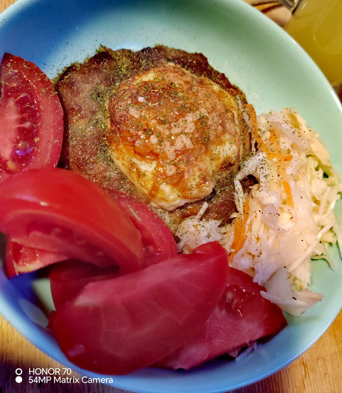 Праздничная мясная шанежка с яйцом: простой и вкусный рецепт