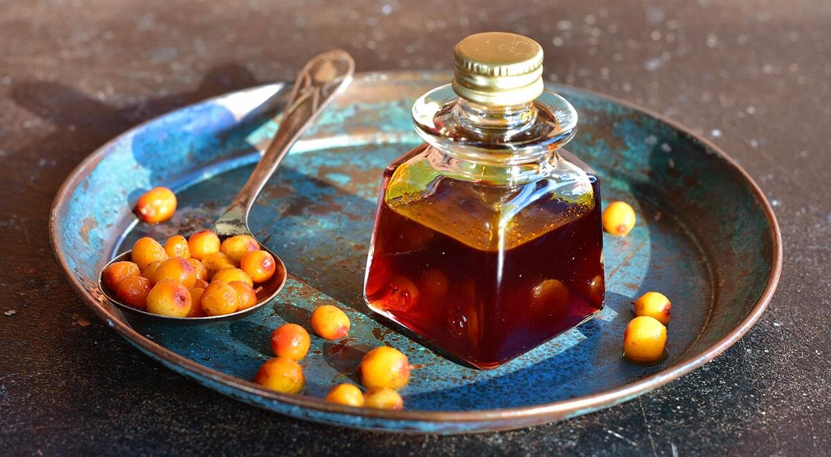 Масло облепихи: секреты приготовления и удивительные преимущества