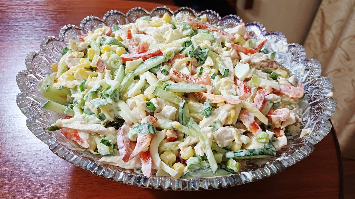 Салат «Минский»: Насыщенный вкус и яркие цвета на вашем столе