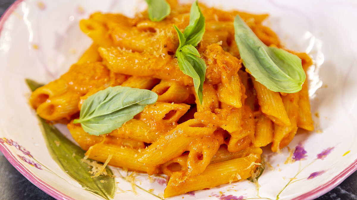 Три рубля и волшебство на тарелке: как приготовить макароны с овощным соусом