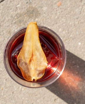 ����� ������, ����� ��������: �������� ���� Red Noble � ���� Tilda