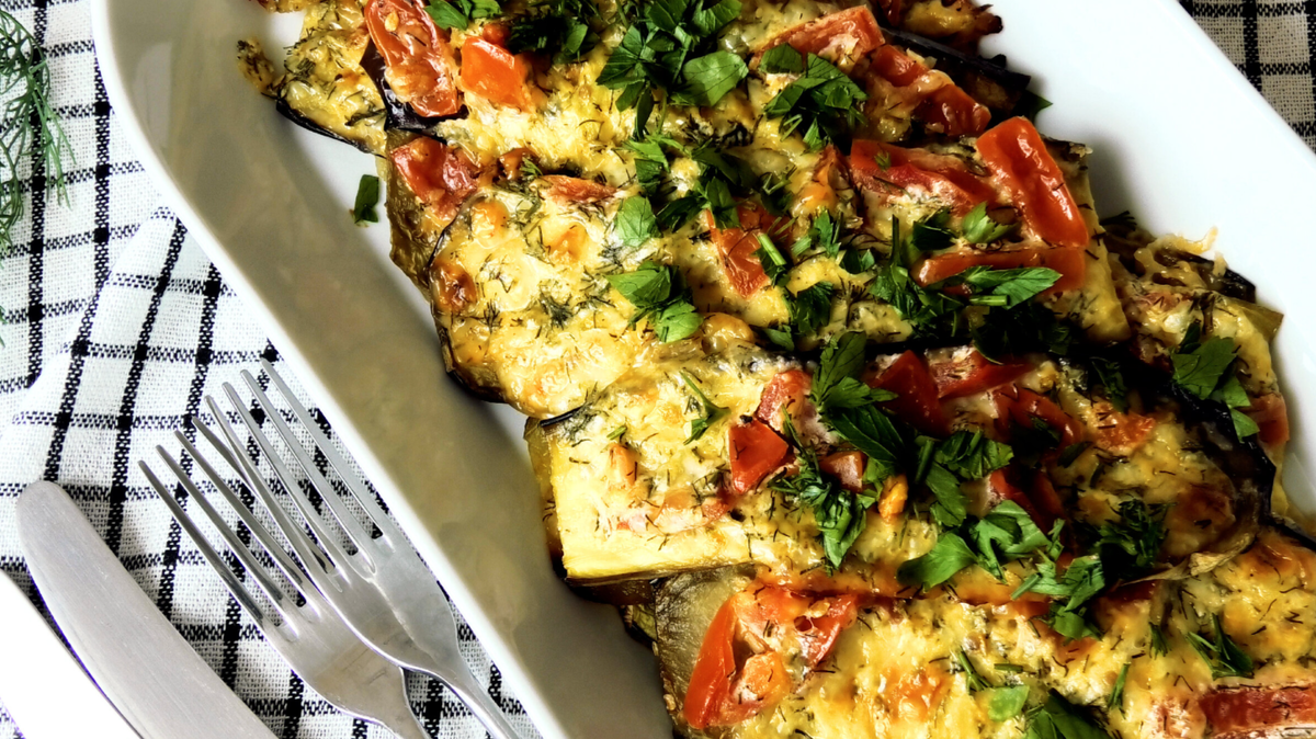 Как приготовить баклажаны с помидорами и сыром: простой и вкусный рецепт