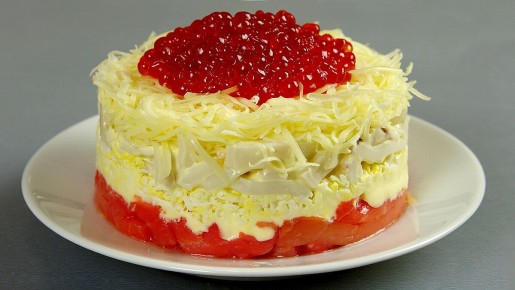 Праздничный салат «Сытый боцман», который станет звездой вашего стола