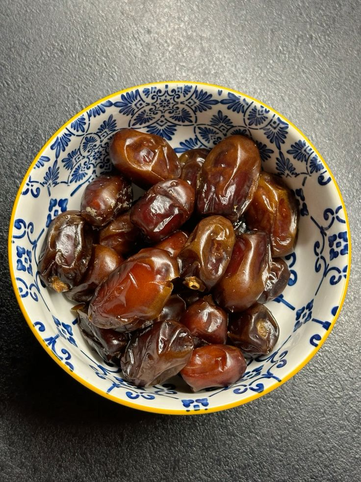 Не спешите выбрасывать финиковые косточки: они способны удивить