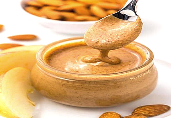 Крем для торта с обжаренным миндалем (Beurre d’amandes torr?fi?es)