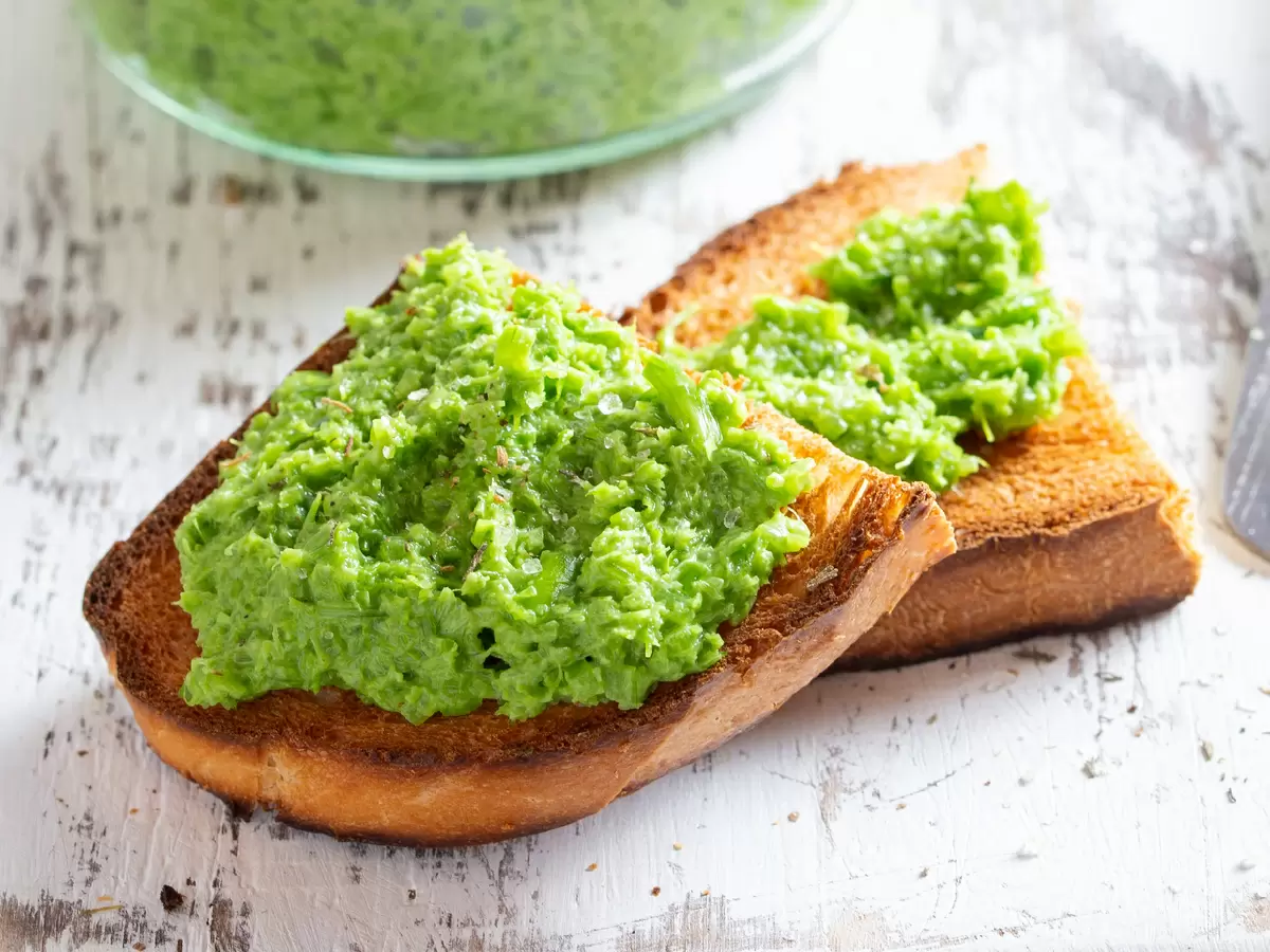 Чесночные стрелки: простой и аппетитный способ порадовать голодного