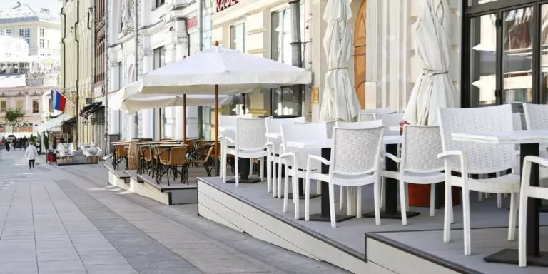 Турист подал в суд на закусочную из-за острого соуса, но проиграл дело