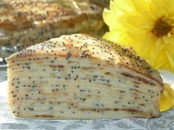 Нежный блинный торт с маком и заварным кремом