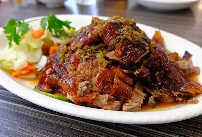 Как приготовить утку, чтобы ваши гости были в восторге: три непревзойденных рецепта