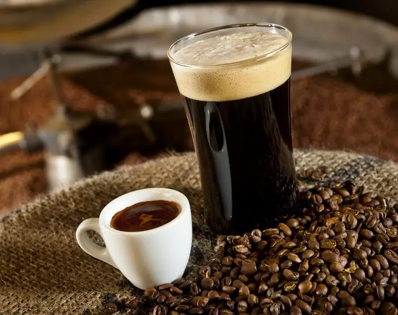 Кофеин и газировка: неожиданный энергетический микс, который завоевывает молодежь