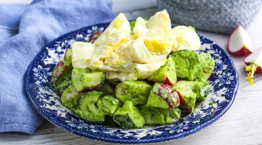 Салат с битой редиской и зеленым акцентом: попробуйте новый вкус